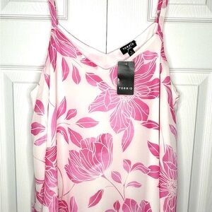 NWT Torrid Pink and White Floral Camisole - Size 1